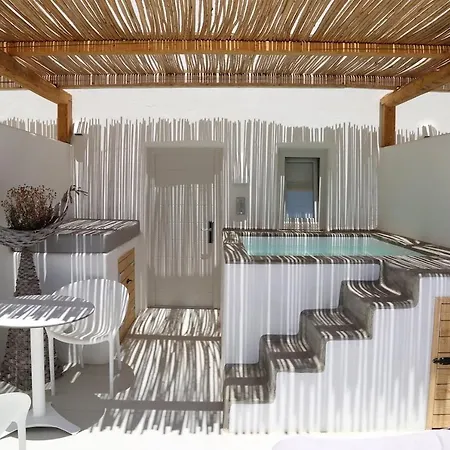 Rocabella Santorini & Hotel 4*